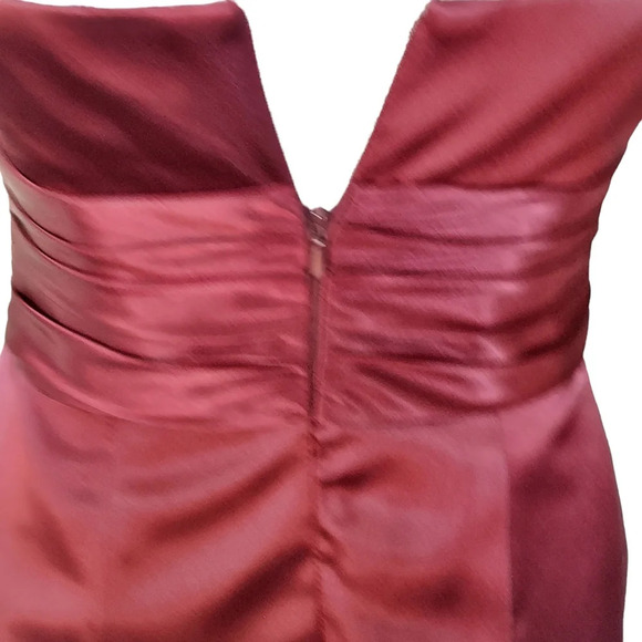 David's Bridal Burgundy Satiny Strapless Dress Ruched Waist and Pockets - Picture 9 of 16
